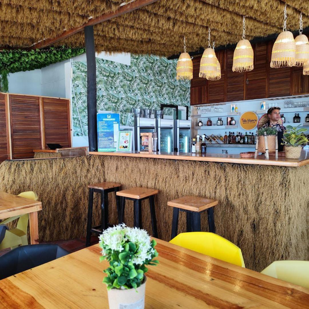 Hotel Margarita Village Порламар Екстериор снимка