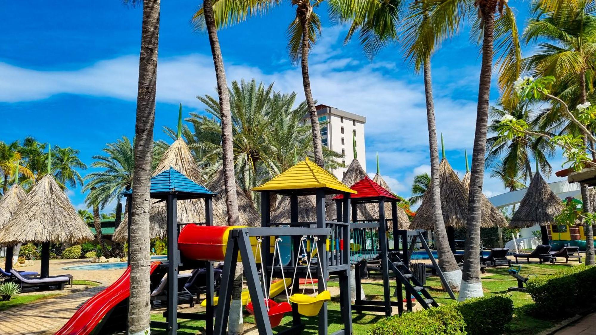Hotel Margarita Village Порламар Екстериор снимка
